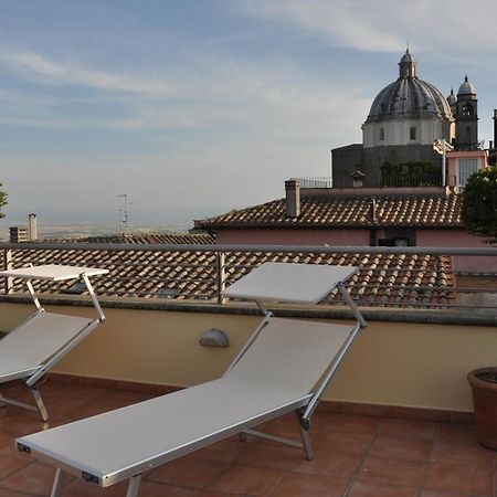 Hotel Urbano V Montefiascone Exterior foto