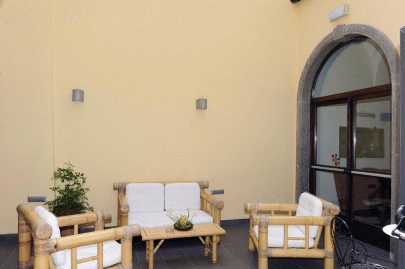 Hotel Urbano V Montefiascone Exterior foto