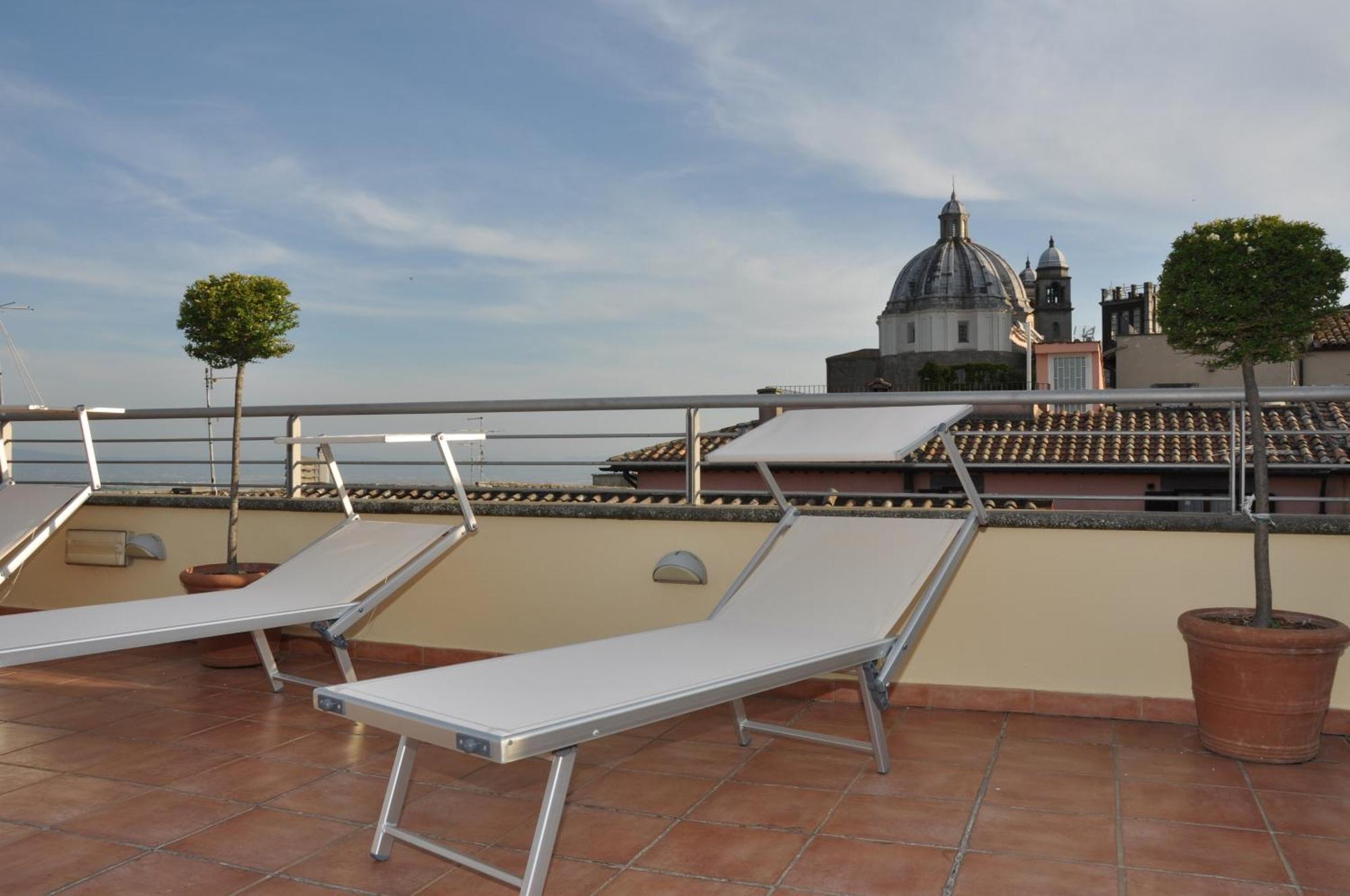 Hotel Urbano V Montefiascone Exterior foto