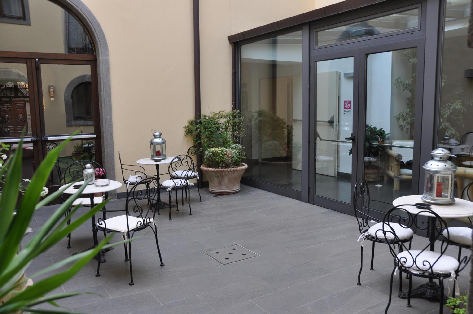 Hotel Urbano V Montefiascone Exterior foto