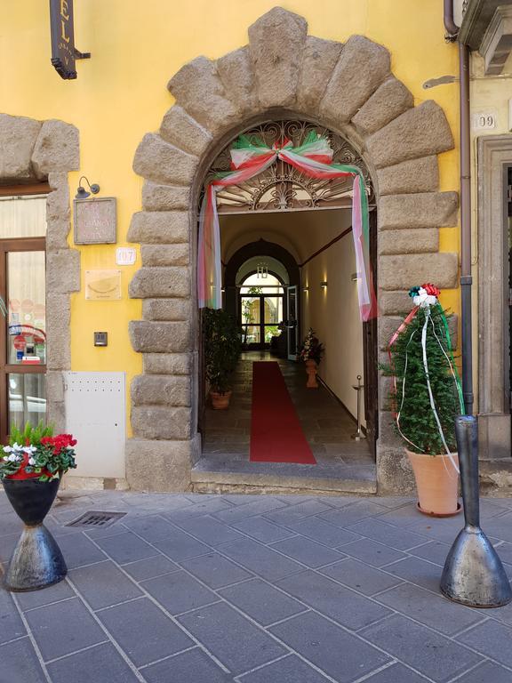 Hotel Urbano V Montefiascone Exterior foto
